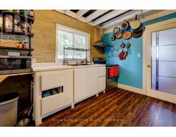 104 TRINITY STREET - 14