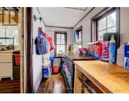 104 TRINITY STREET - 15