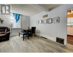 104 TRINITY STREET - 5