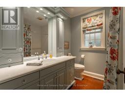 111 QUEEN STREET - 12