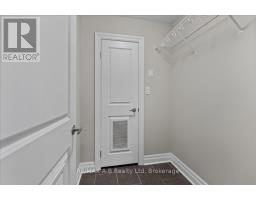 206 - 255 JOHN STREET N - 24