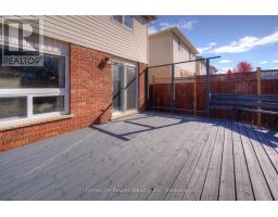 83 BRIDLEWREATH STREET - 33