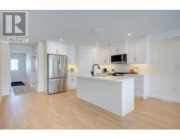 16 LINDA DRIVE - 7