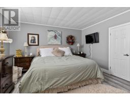7993 HWY 86 - 43
