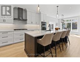 125 PUGH STREET E - 12