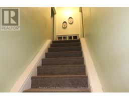 32 ST CHARLES PLACE - 11
