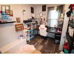 32 ST CHARLES PLACE - 15