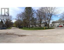 32 ST CHARLES PLACE - 22