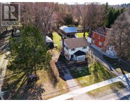 183 HURON ROAD - 34