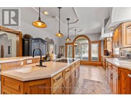 179 MAIN STREET S - 22