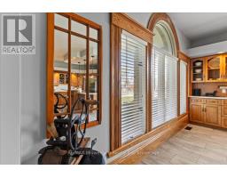179 MAIN STREET S - 25