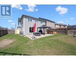 161 STARLIGHT AVENUE - 48