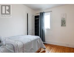 4 LOUISE STREET - 17