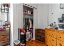 4 LOUISE STREET - 23