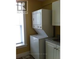 439 MAIN STREET W - 11