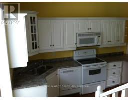 439 MAIN STREET W - 12