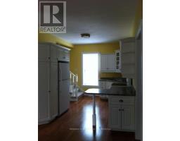 439 MAIN STREET W - 13