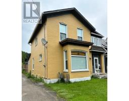 439 MAIN STREET W - 3