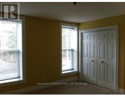 439 MAIN STREET W - 4