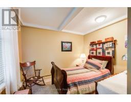 42 THIRD STREET - 32
