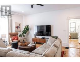 68 HOME STREET - 12