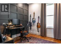 68 HOME STREET - 15
