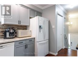 43 FREELAND DRIVE - 8