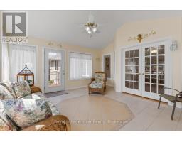 52 LAWRENCE STREET - 17