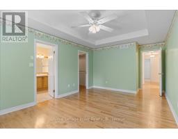 52 LAWRENCE STREET - 20