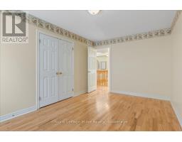 52 LAWRENCE STREET - 24