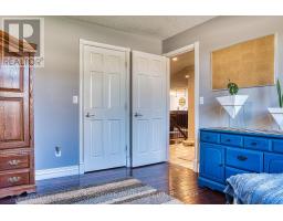 295 ANGER STREET E - 12