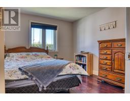 295 ANGER STREET E - 14
