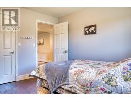 295 ANGER STREET E - 15