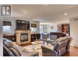 295 ANGER STREET E - 16
