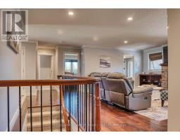 295 ANGER STREET E - 27