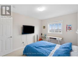 1458 CAEN AVENUE - 17