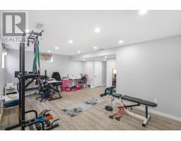 1458 CAEN AVENUE - 25