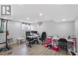1458 CAEN AVENUE - 26