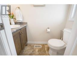 1458 CAEN AVENUE - 3