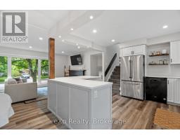 169 MOWAT STREET - 17