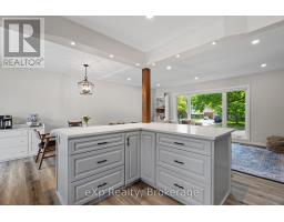 169 MOWAT STREET - 18