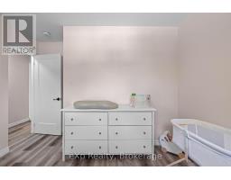 169 MOWAT STREET - 25