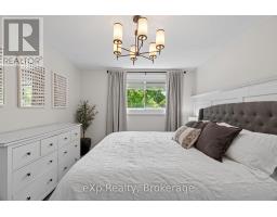 169 MOWAT STREET - 30
