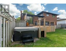169 MOWAT STREET - 46