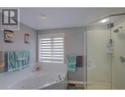 160 ARMSTRONG STREET W - 13