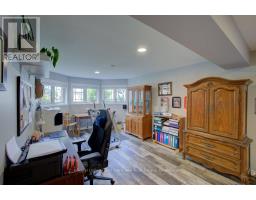 160 ARMSTRONG STREET W - 19