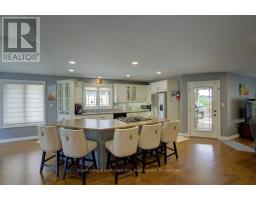 160 ARMSTRONG STREET W - 6