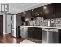 1004 - 265 WESTCOURT PLACE - 16