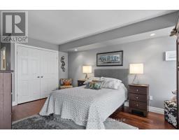 1004 - 265 WESTCOURT PLACE - 23