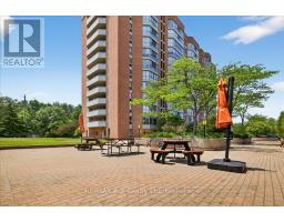 1004 - 265 WESTCOURT PLACE - 33